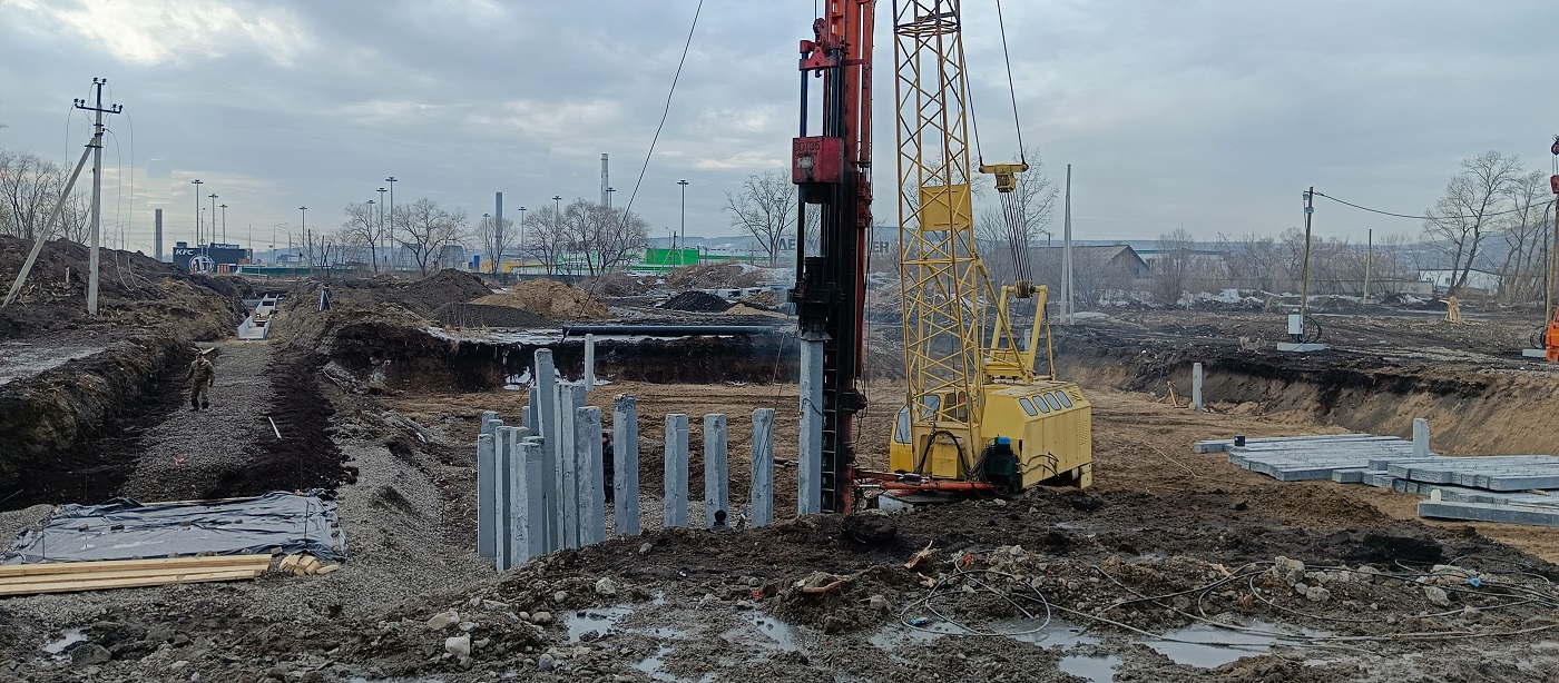 Аренда сваебоя для забивки бетонных свай в Кировске